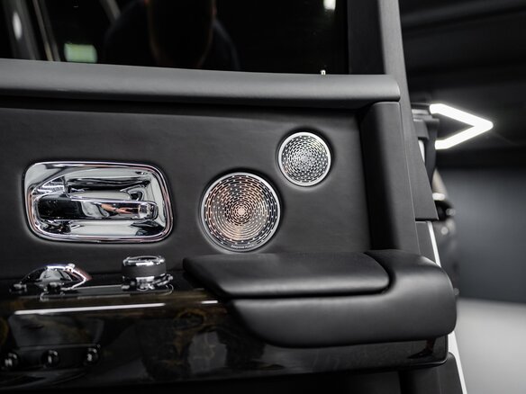 2019 Rolls-Royce Phantom VIII (Series I), белый, 37000000 рублей - вид 19