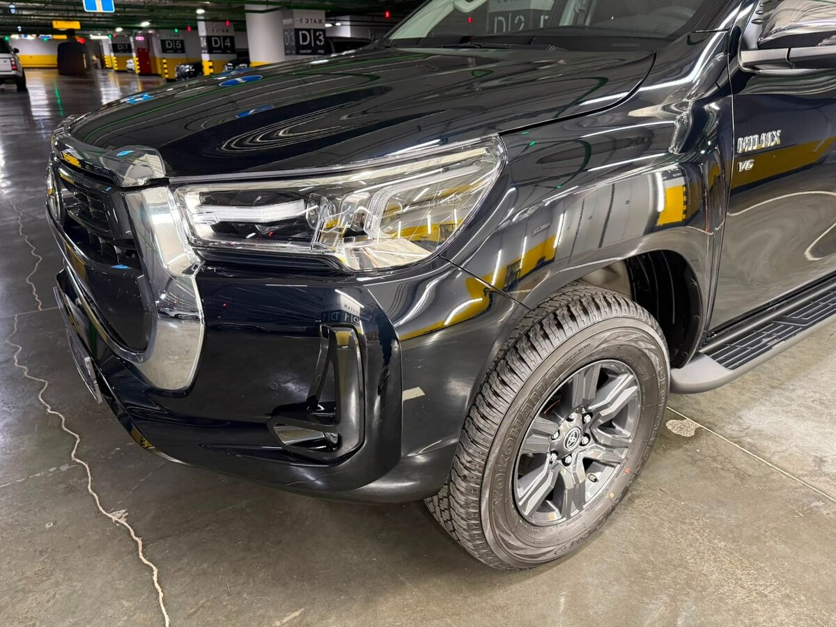 Открыть фотографии: Toyota Hilux VIII Рестайлинг 2