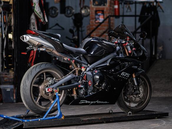 2009 Triumph Daytona 675, чёрный, 600000 рублей - вид 6