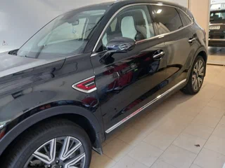 2024 Hongqi HS5 I, чёрный, 3000000 рублей, вид 2