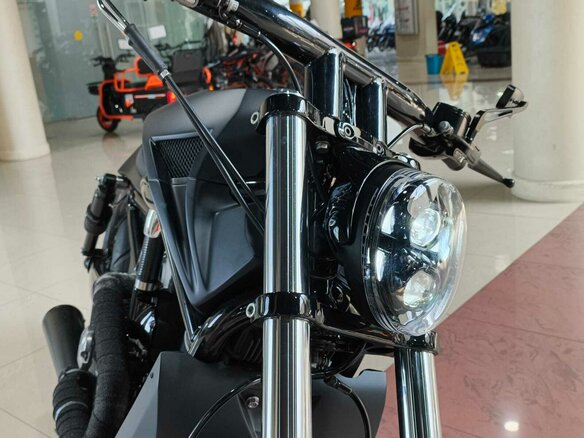2004 Harley-Davidson V-Rod, чёрный, 1100000 рублей - вид 7