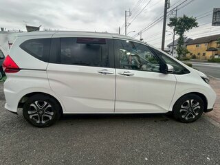 2021 Honda Freed+ II Рестайлинг, белый, 1170000 рублей, вид 2