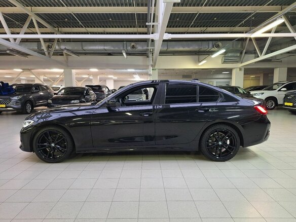 2019 BMW 3 серии 320d xDrive VII (G2x), чёрный, 3560000 рублей - вид 3