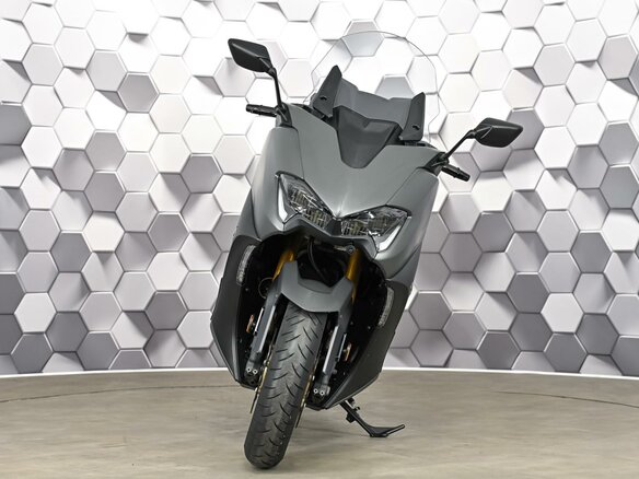 2021 Yamaha TMAX, серый, 999000 рублей - вид 4