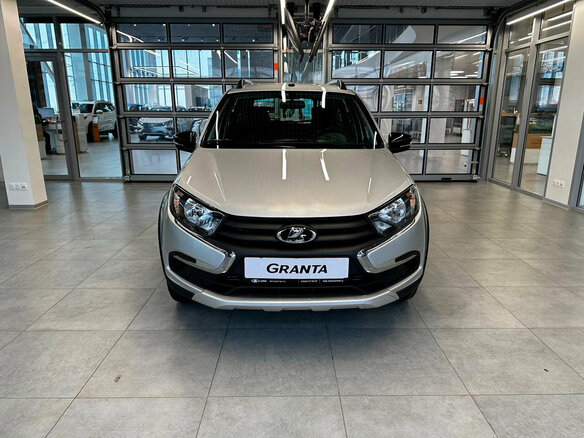 2026 Lada (ВАЗ) Granta Cross I Рестайлинг, серебристый - вид 2