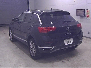 2022 Volkswagen T-Roc I Рестайлинг, чёрный, 1386000 рублей, вид 4