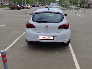 2010 Opel Astra J, белый, 700000 рублей, вид 2