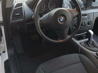 2010 BMW 1 серии 116i I (E81/E82/E87/E88) Рестайлинг, белый, 795000 рублей, вид 5