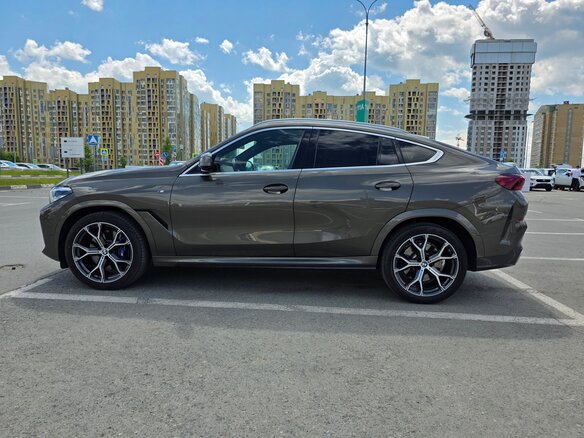 2020 BMW X6 30d III (G06), зелёный, 7980000 рублей - вид 12