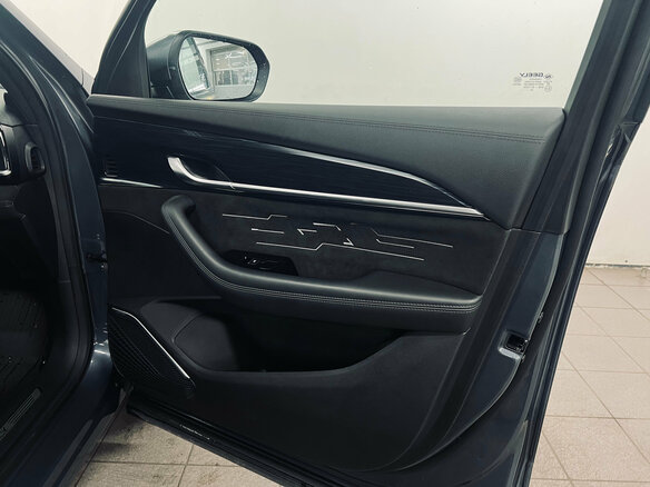 2024 Geely Monjaro I, серый, 3050000 рублей - вид 13
