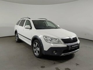 2012 Skoda Octavia Scout II (A5) Рестайлинг, белый, 950000 рублей, вид 3