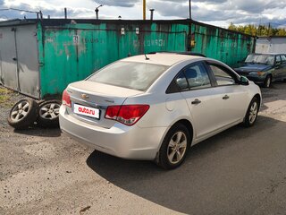 2011 Chevrolet Cruze I, серебристый, 580000 рублей, вид 2