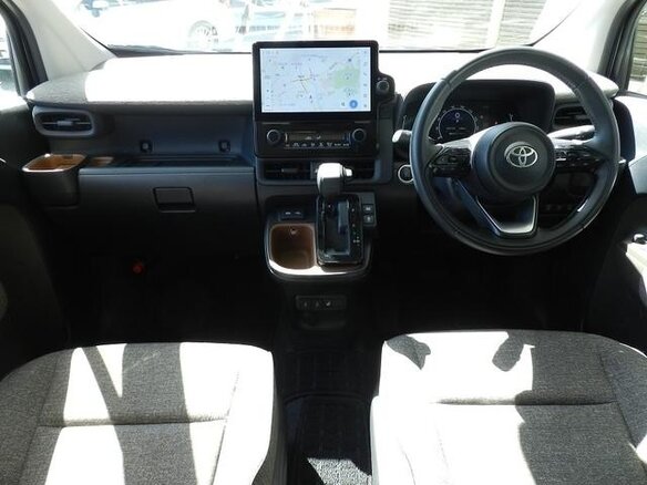 2023 Toyota Sienta III, зелёный, 1440548 рублей - вид 13
