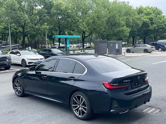 2023 BMW 3 серии Long 320Li VII (G2x) Рестайлинг, чёрный, 2880000 рублей - вид 4