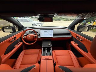 2025 Toyota bZ3X 58.3 kWh, серебристый, 3250000 рублей, вид 3