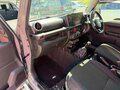 2021 Suzuki Jimny Sierra IV, серый, 1339008 рублей - вид 11