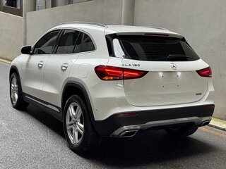 2022 Mercedes-Benz GLA 180 II (H247), белый, 2440000 рублей, вид 4