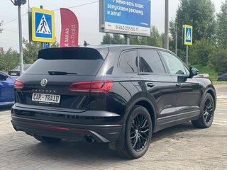 2018 Volkswagen Touareg III, чёрный, 4400000 рублей, вид 5