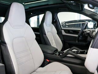 2026 Porsche Cayenne Coupé III Рестайлинг, серый, 19690000 рублей, вид 2