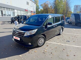2014 Toyota Noah III (R80), чёрный, 1790000 рублей, вид 2