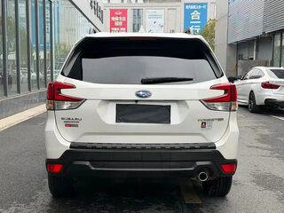 2023 Subaru Forester V Рестайлинг, белый, 2900001 рублей, вид 5