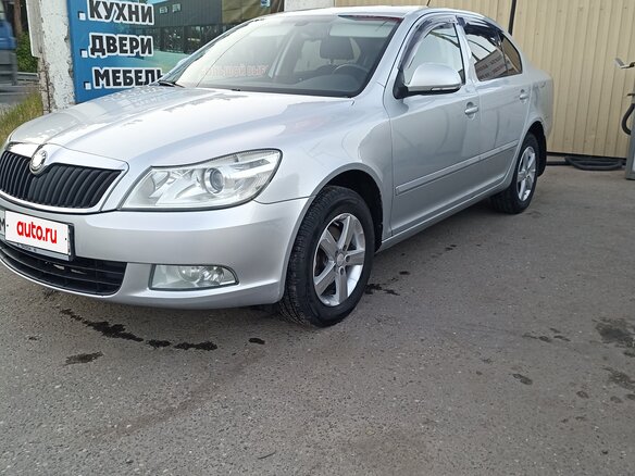 2012 Skoda Octavia II (A5) Рестайлинг, серебристый - вид 1