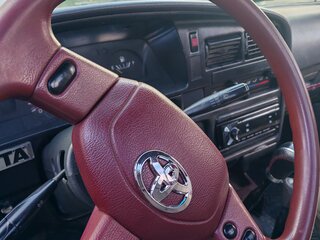 1990 Toyota Hilux V, красный, 1100000 рублей, вид 5