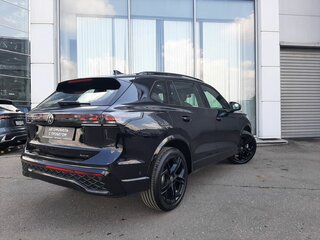 2026 Volkswagen Tiguan L Pro III (China Market), чёрный, 4760000 рублей, вид 5