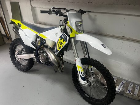 2023 Husqvarna TE 250, белый, 1150000 рублей, вид 1