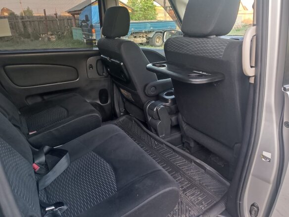 2010 Nissan Serena IV (C26), серый, 1340000 рублей - вид 15