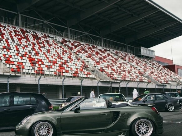 2000 Toyota MR-S I, серый, 2500000 рублей - вид 3