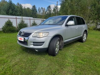 2007 Volkswagen Touareg I Рестайлинг, серый, 1880000 рублей, вид 3