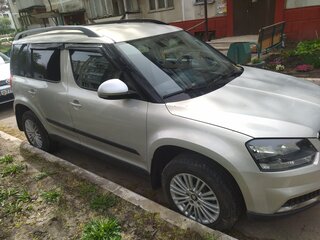 2014 Skoda Yeti I Рестайлинг, серебристый, 1400000 рублей, вид 4