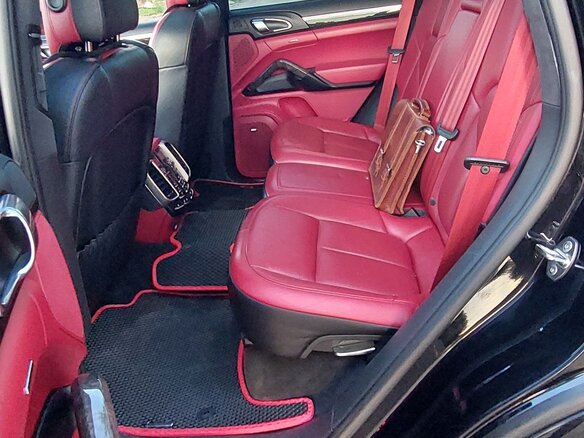 2015 Porsche Cayenne Diesel II Рестайлинг (958), чёрный, 3750000 рублей - вид 19