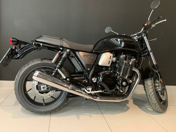2021 Honda CB 1100, чёрный - вид 3