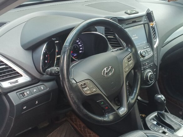 2013 Hyundai Santa Fe III, коричневый, 1630000 рублей - вид 8