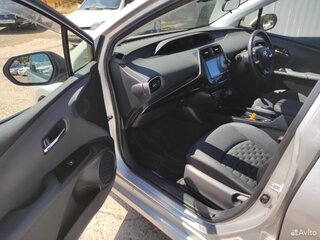 2017 Toyota Prius PHV ZVW52 IV (XW50), серый, 2000000 рублей, вид 2