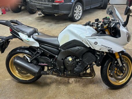 2011 Yamaha FZ8, белый, 620000 рублей, вид 4