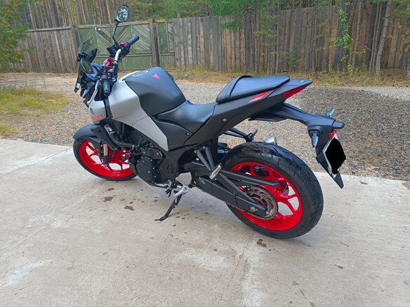 2020 Yamaha MT-03, серебристый, 550000 рублей - вид 2