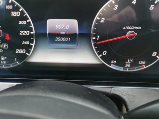 2017 Mercedes-Benz E-Класс 200 V (W213, S213, C238), чёрный, 1800000 рублей, вид 3