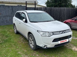2012 Mitsubishi Outlander III, белый, 1200000 рублей, вид 3