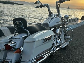 2008 Harley-Davidson Road King, белый, 1100000 рублей, вид 1