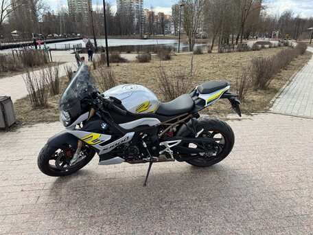 2021 BMW S 1000 R, серый, 1900000 рублей, вид 1