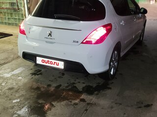 2013 Peugeot 308 I Рестайлинг, белый, 750000 рублей, вид 3