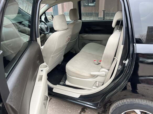 2009 Toyota Passo Sette, чёрный, 710000 рублей - вид 20