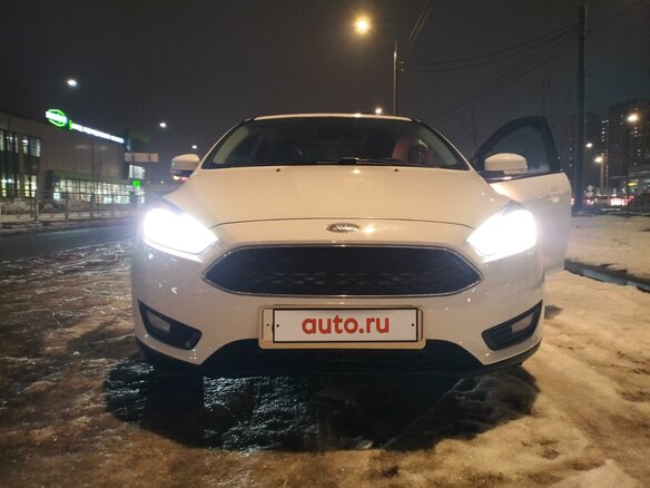 2018 Ford Focus III Рестайлинг, белый, 1250000 рублей - вид 2