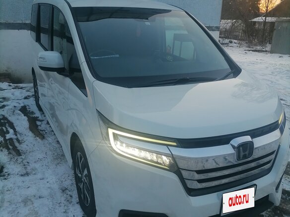 2019 Honda Stepwgn Spada V Рестайлинг, белый, 2450000 рублей - вид 2
