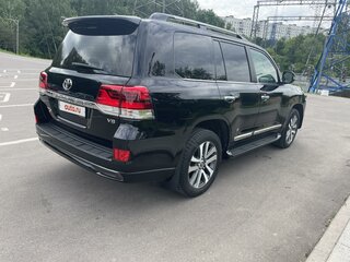 2017 Toyota Land Cruiser 200 Series Рестайлинг 2, чёрный, 8100000 рублей, вид 4