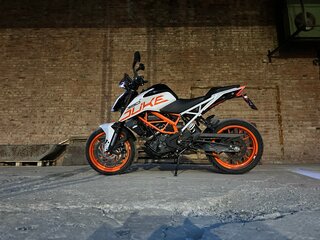 2018 KTM 390 Duke, белый, 415000 рублей, вид 2