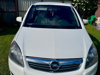 2012 Opel Zafira B Рестайлинг, белый, 700000 рублей, вид 3